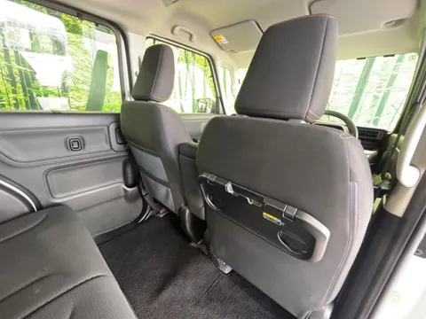 Suzuki Spacia Gear