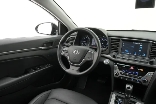 Hyundai Elantra (Avante)