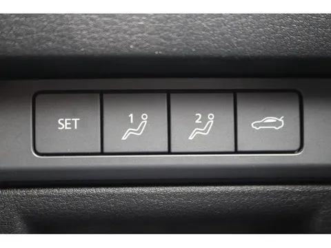 Mazda MAZDA3 Sedan