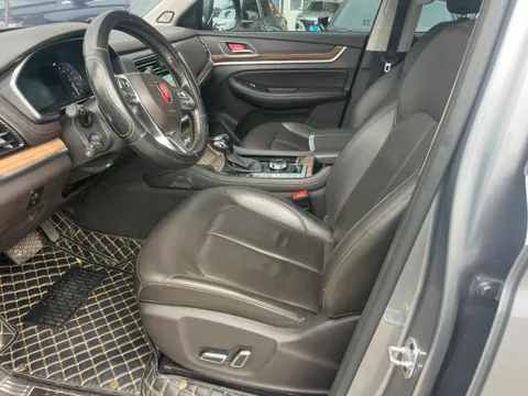 Roewe RX8
