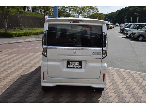 Suzuki Spacia Custom