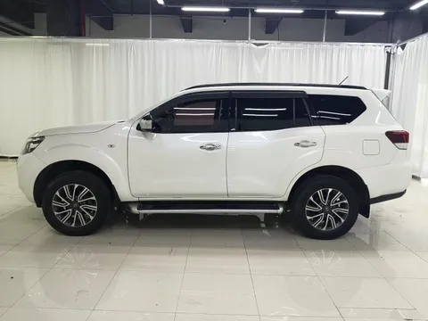 Nissan Terra