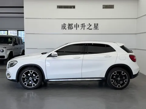 Mercedes-Benz Mercedes-Benz GLA