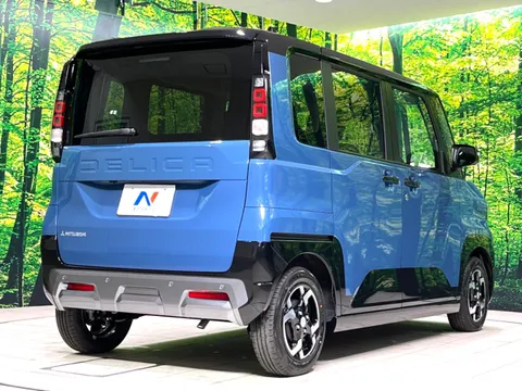 Mitsubishi Delica Mini