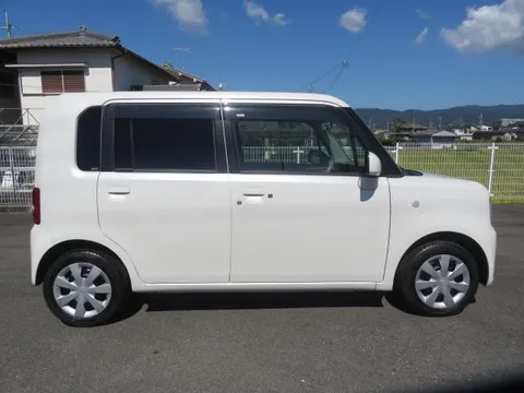 Toyota Pixis Space