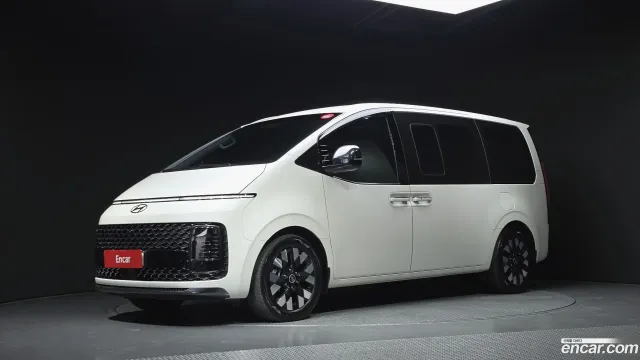 Hyundai Staria