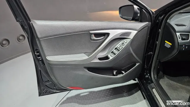 Hyundai Elantra (Avante)