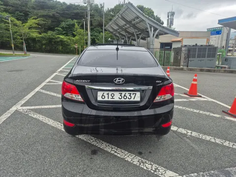 Hyundai Accent