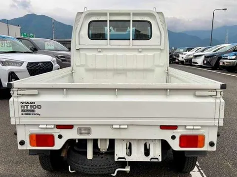 Nissan Clipper Truck