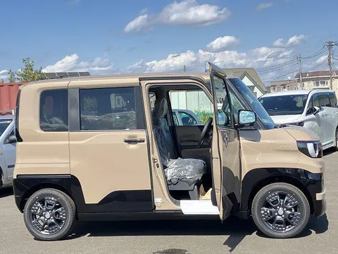 Mitsubishi Delica Mini