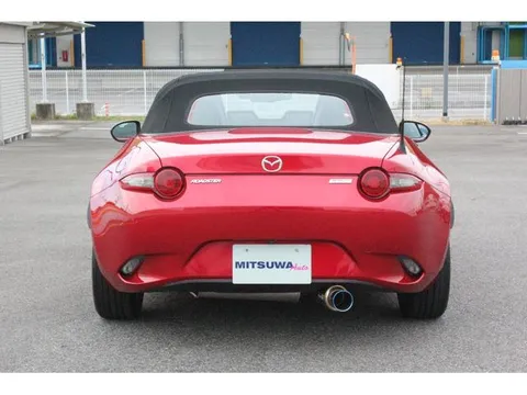 Mazda MX-5 (Roadster)