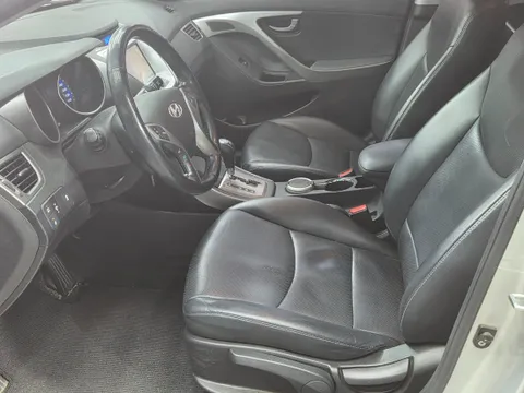 Hyundai Elantra (Avante)