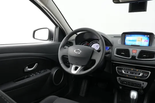 Renault SM3