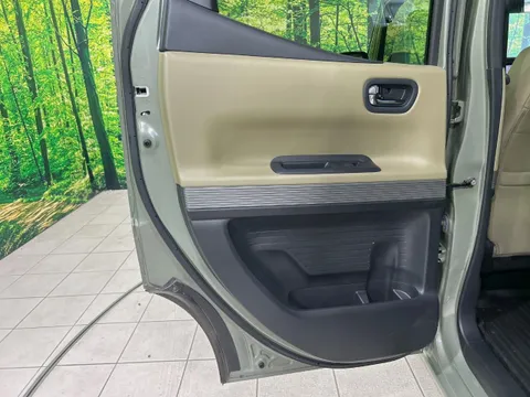 Honda N-BOX Slash
