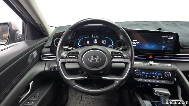 Hyundai Elantra (Avante)