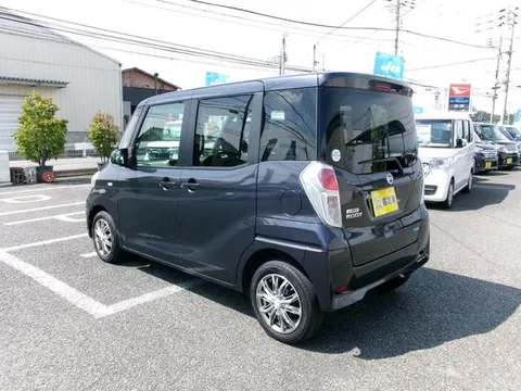 Nissan Dayz Roox