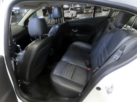 Renault SM3