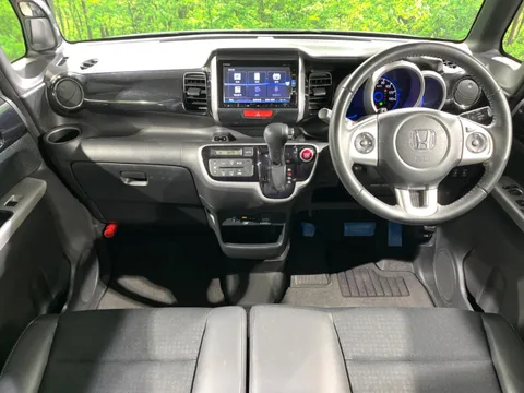 Honda N-BOX+ Custom
