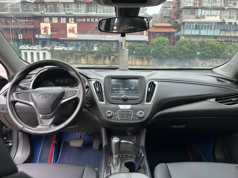 Chevrolet Malibu XL