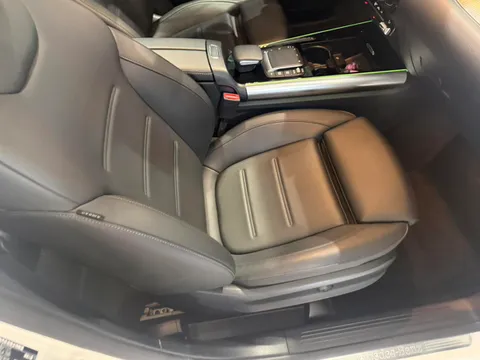 Mercedes-Benz Mercedes-Benz GLA