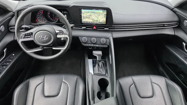 Hyundai Elantra (Avante)