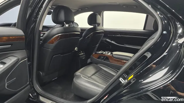 Genesis G90 (EQ900)