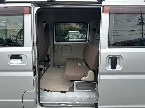 Mitsubishi Minicab Van