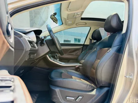 Geely Emgrand GS
