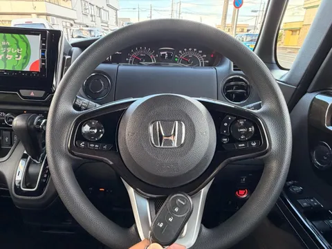 Honda N-BOX Custom
