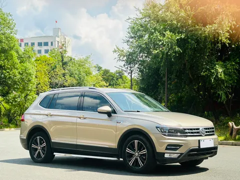 Volkswagen Tiguan L