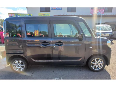 Suzuki Spacia