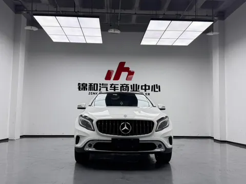 Mercedes-Benz Mercedes-Benz GLA
