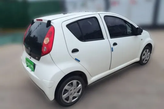 BYD F0