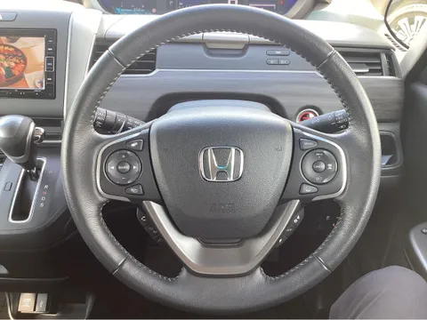 Honda Freed Plus