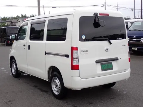Toyota TownAce Van