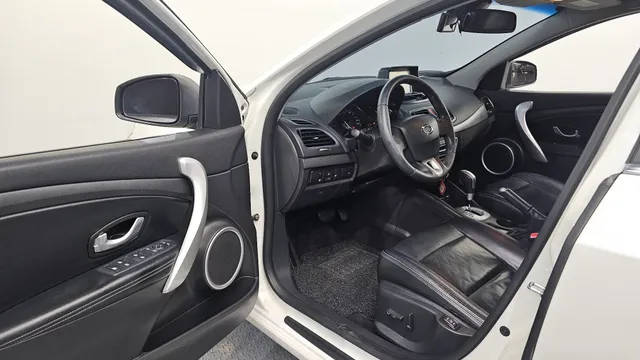 Renault SM3