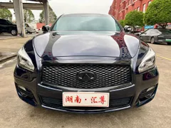 Infiniti Q70