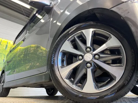 Mitsubishi eK X