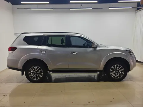Nissan Terra