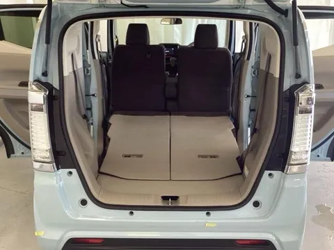 Honda N-BOX Slash
