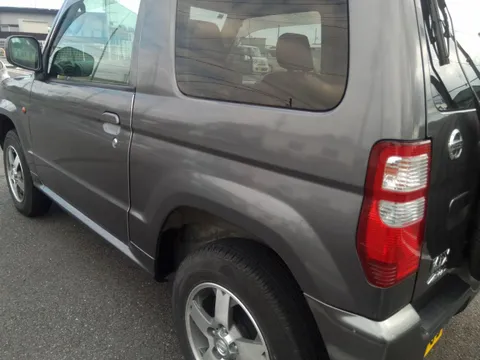 Nissan KIX