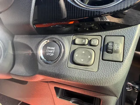 Toyota Yaris (Vitz)