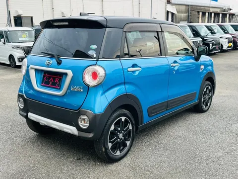 Daihatsu Cast