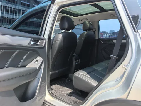 Roewe RX5