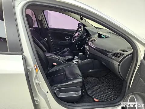 Renault SM3