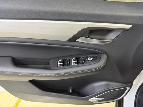 Geely Vision X6