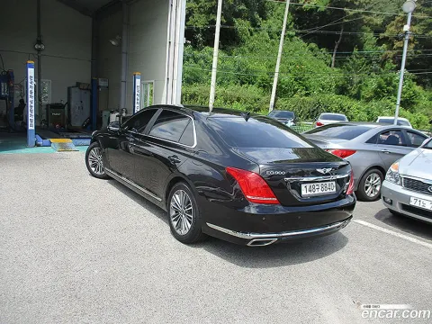 Genesis G90 (EQ900)
