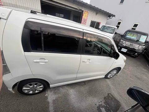 Suzuki Wagon R Stingray