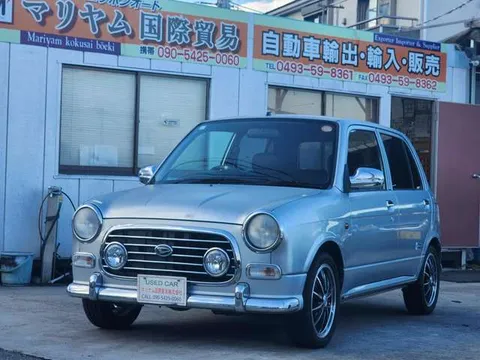 Daihatsu Mira Gino