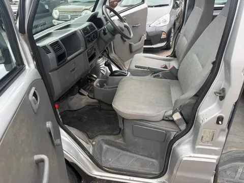 Mitsubishi Minicab Van